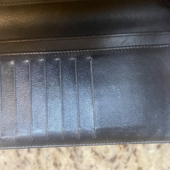 Chanel Patent Camellia Wallet - Picture 4 of 7